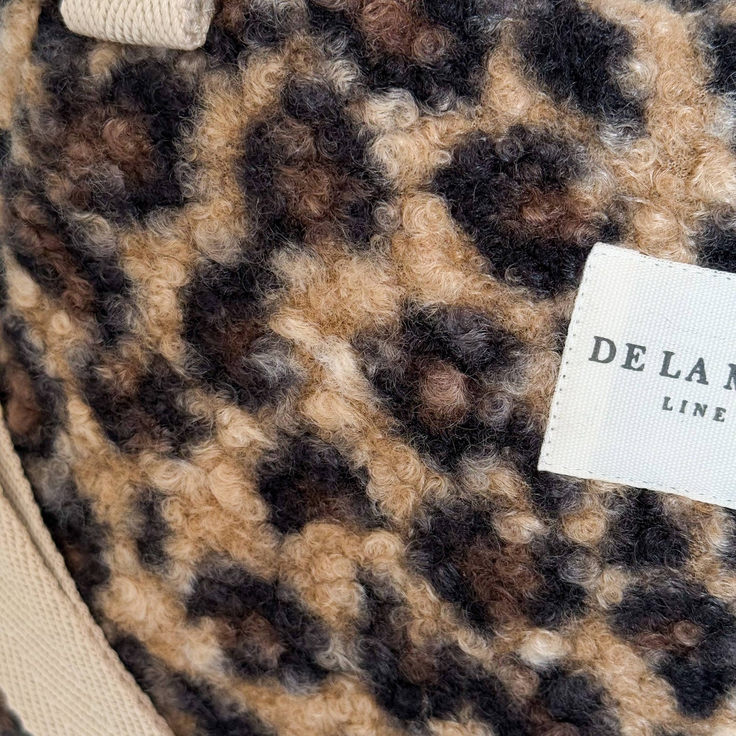 Medium Handbag Pardo