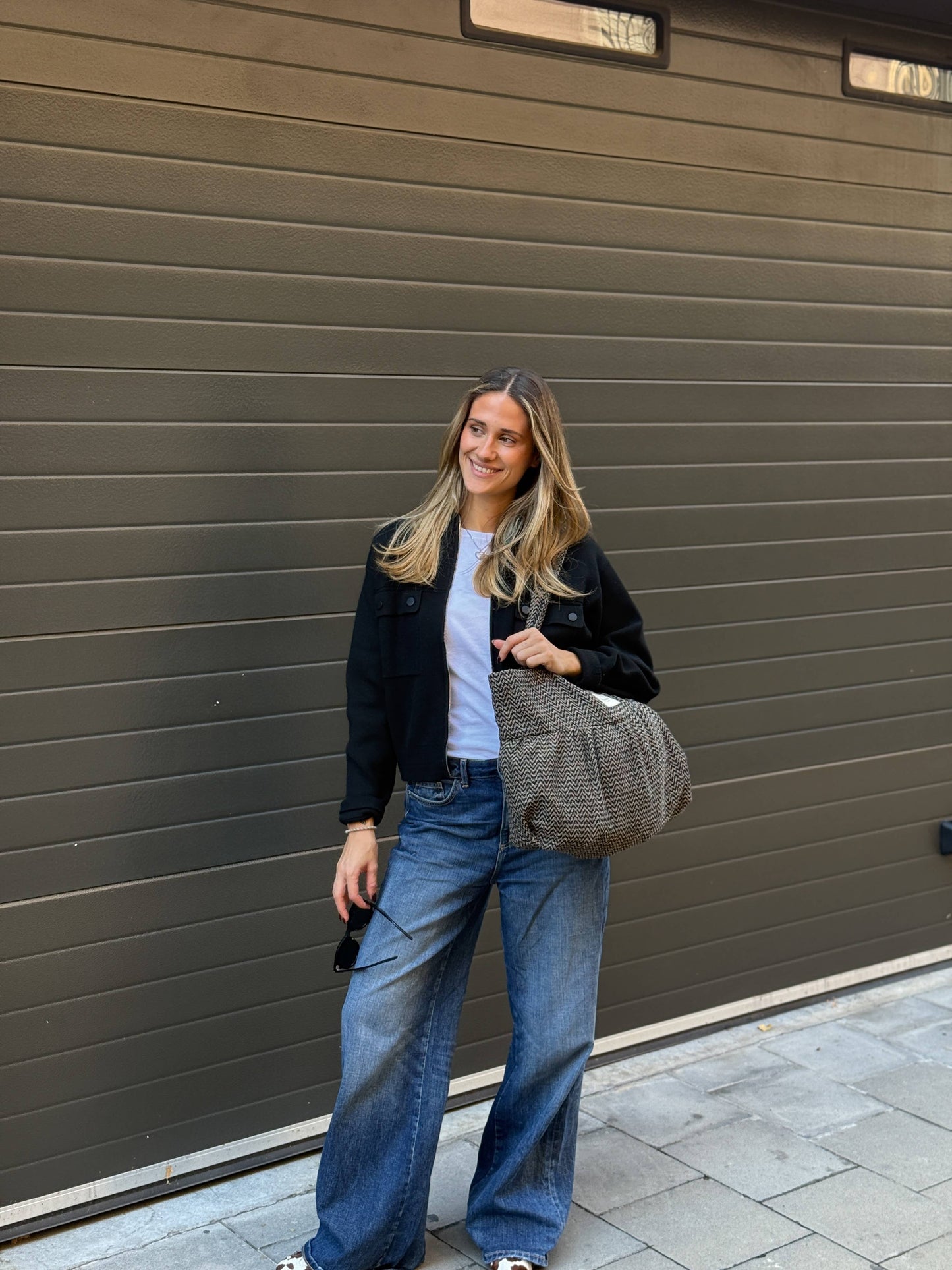 Medium Ruffle Tote - Dana