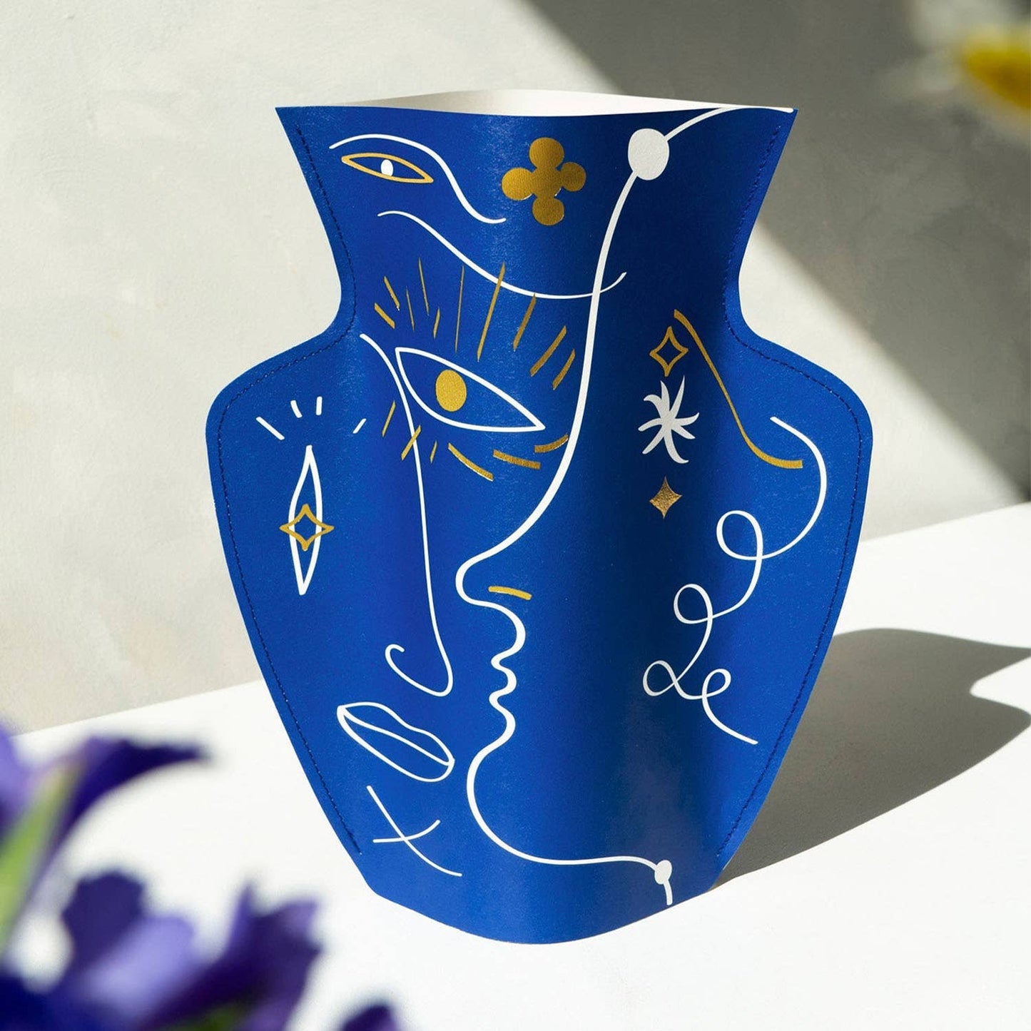 OCTAEVO Jaime Hayon Paper Vase - Blue