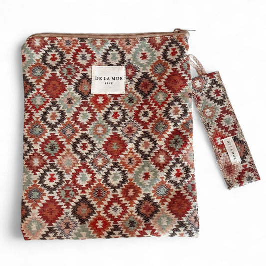 Book cover with matching bookmark Bea