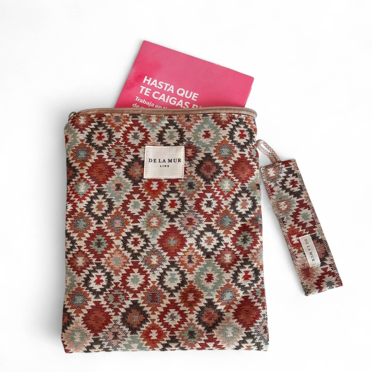 Book cover with matching bookmark Bea