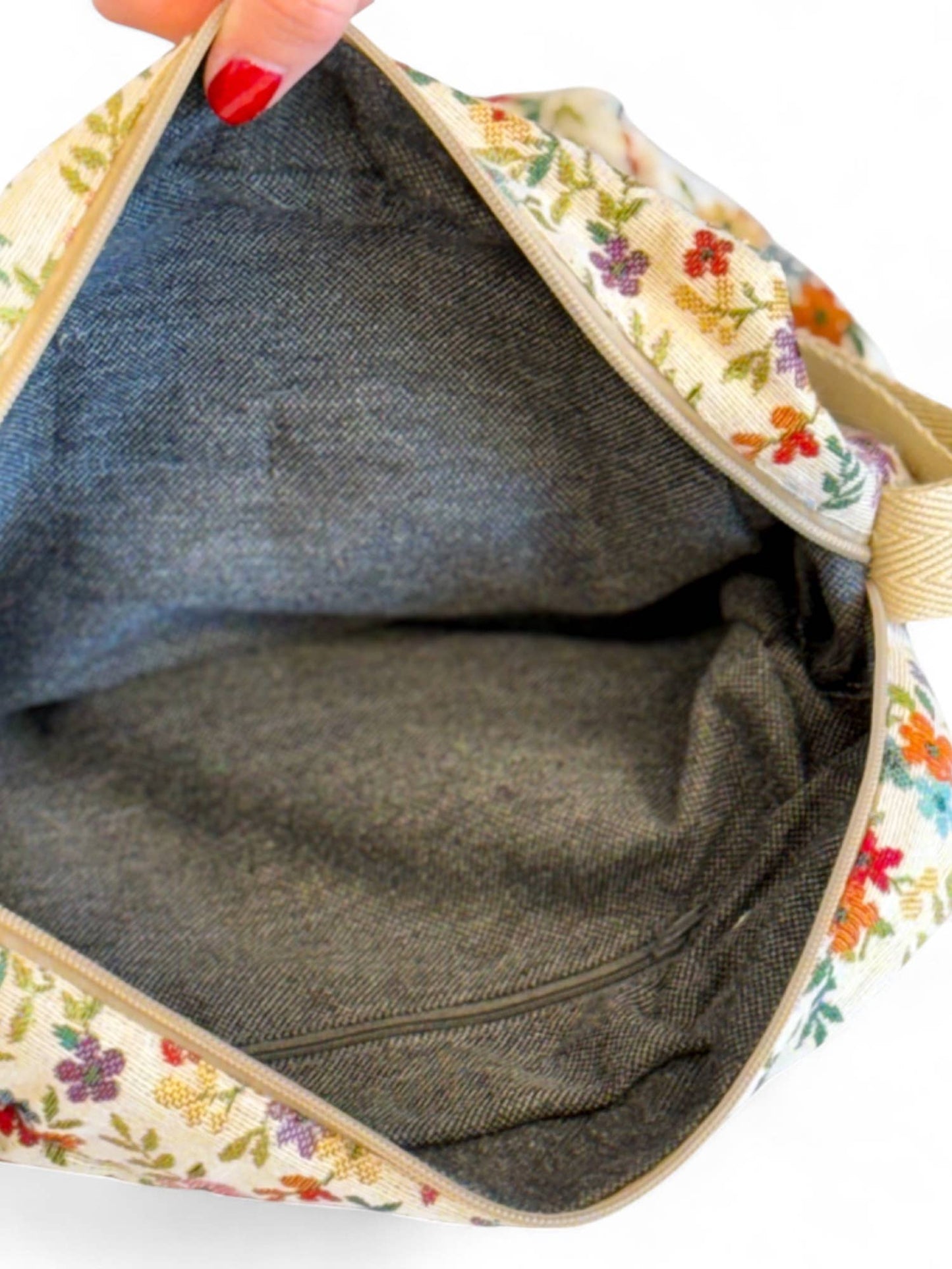 Medium Handbag Blum