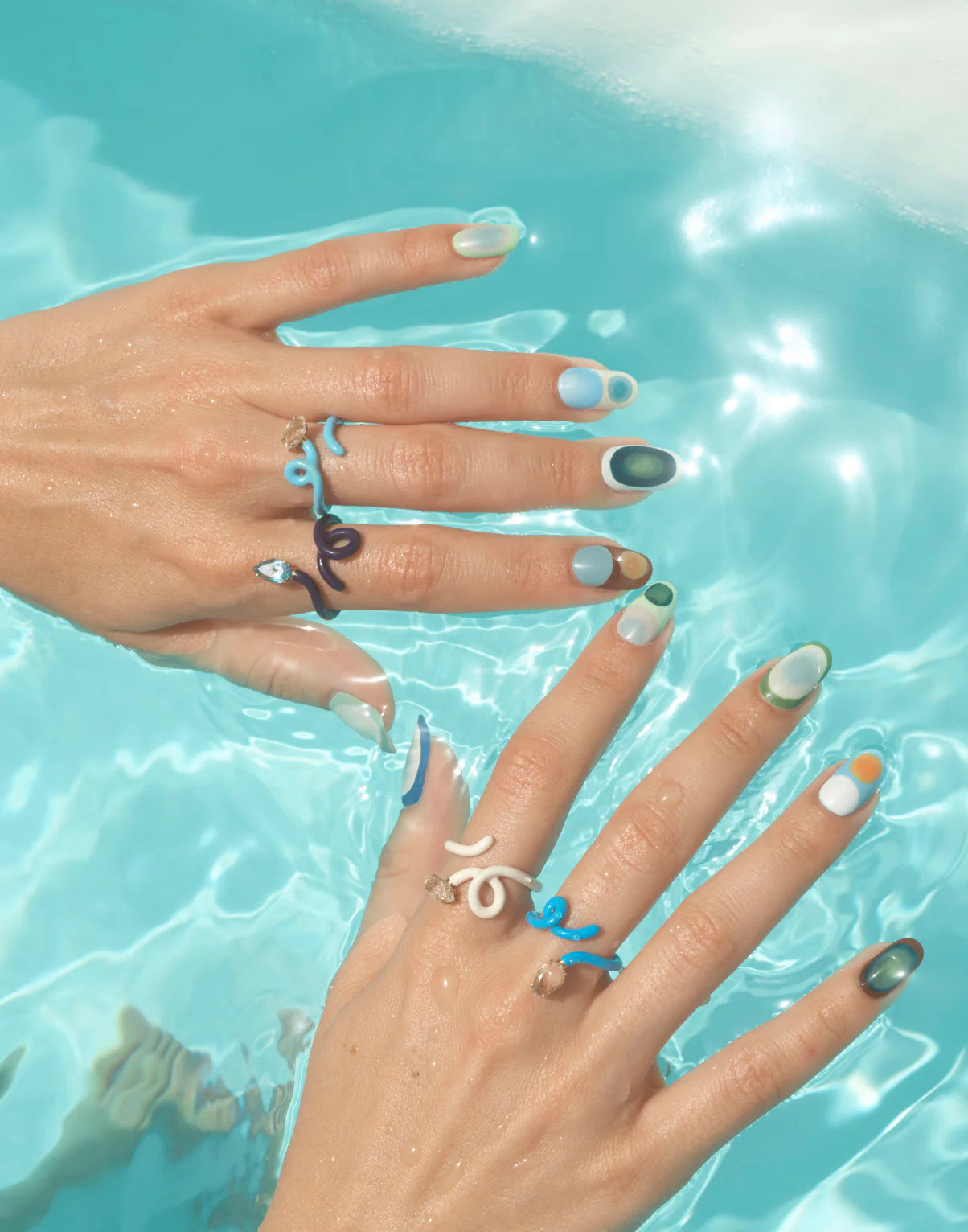 Baby Vine Ring White