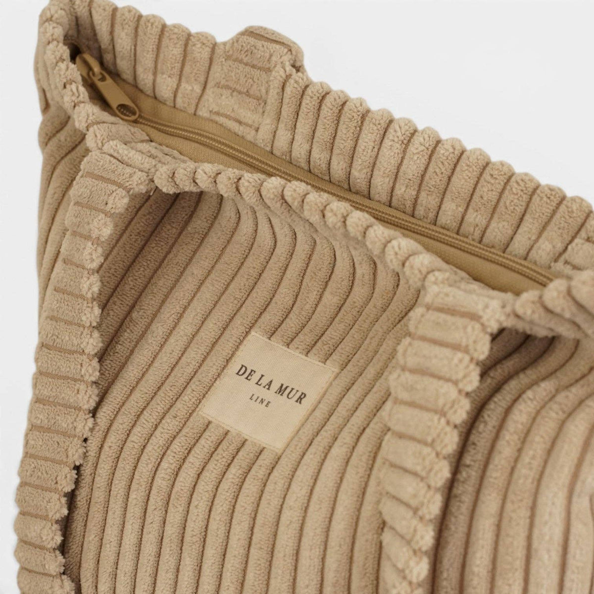 Medium Zippered Corduroy Tote – Cream Beige