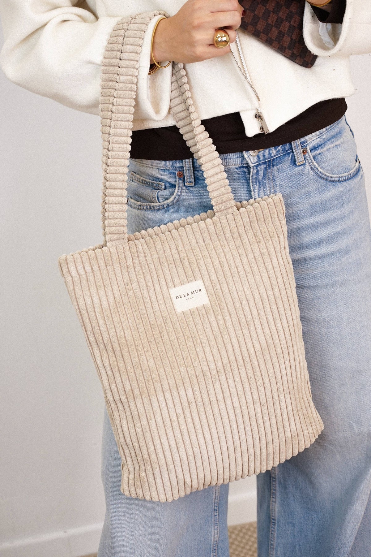 Medium Zippered Corduroy Tote – Cream Beige