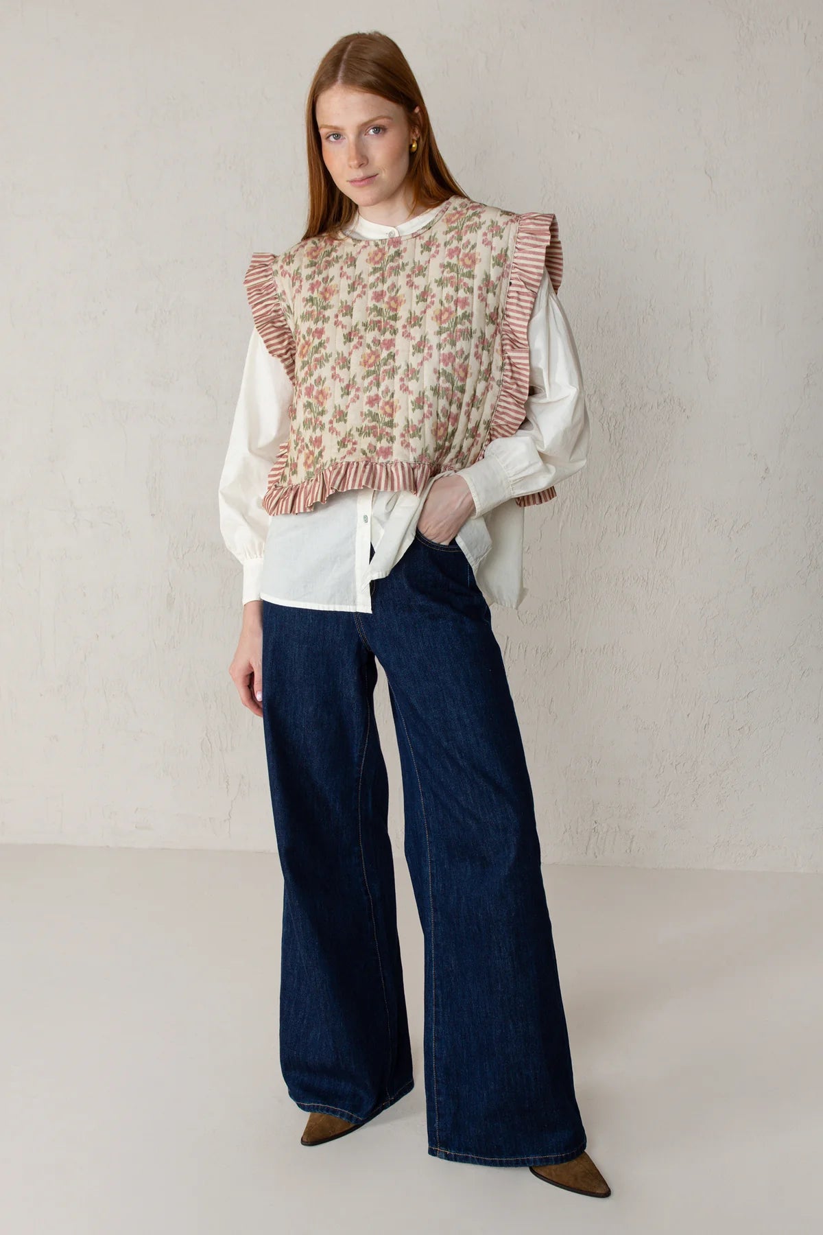 Abril Vest - Pink Flowers