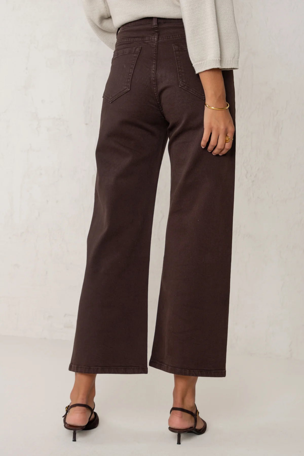PREORDER Cropped Stretch Pants – Dark Brown