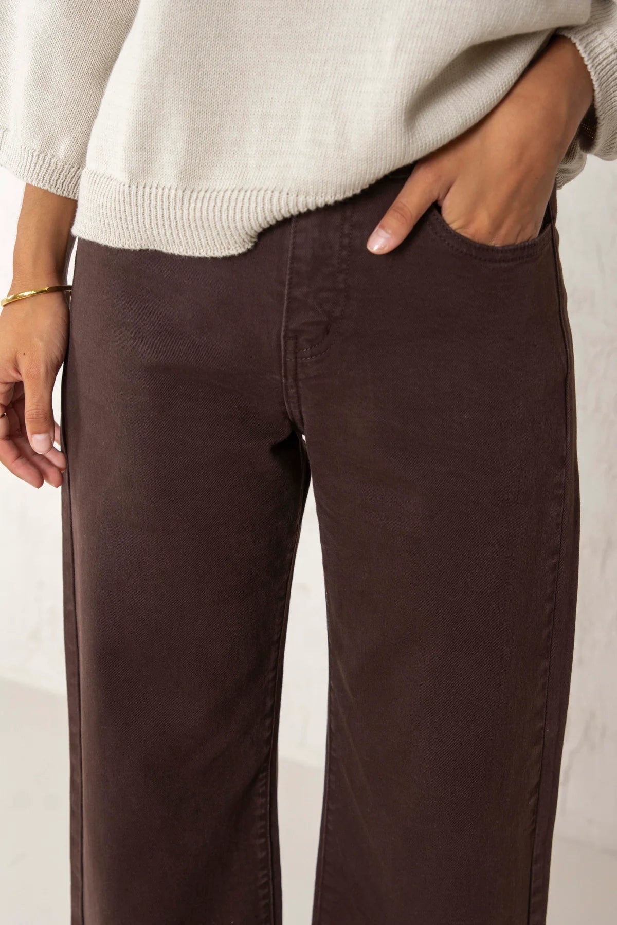 PREORDER Cropped Stretch Pants – Dark Brown