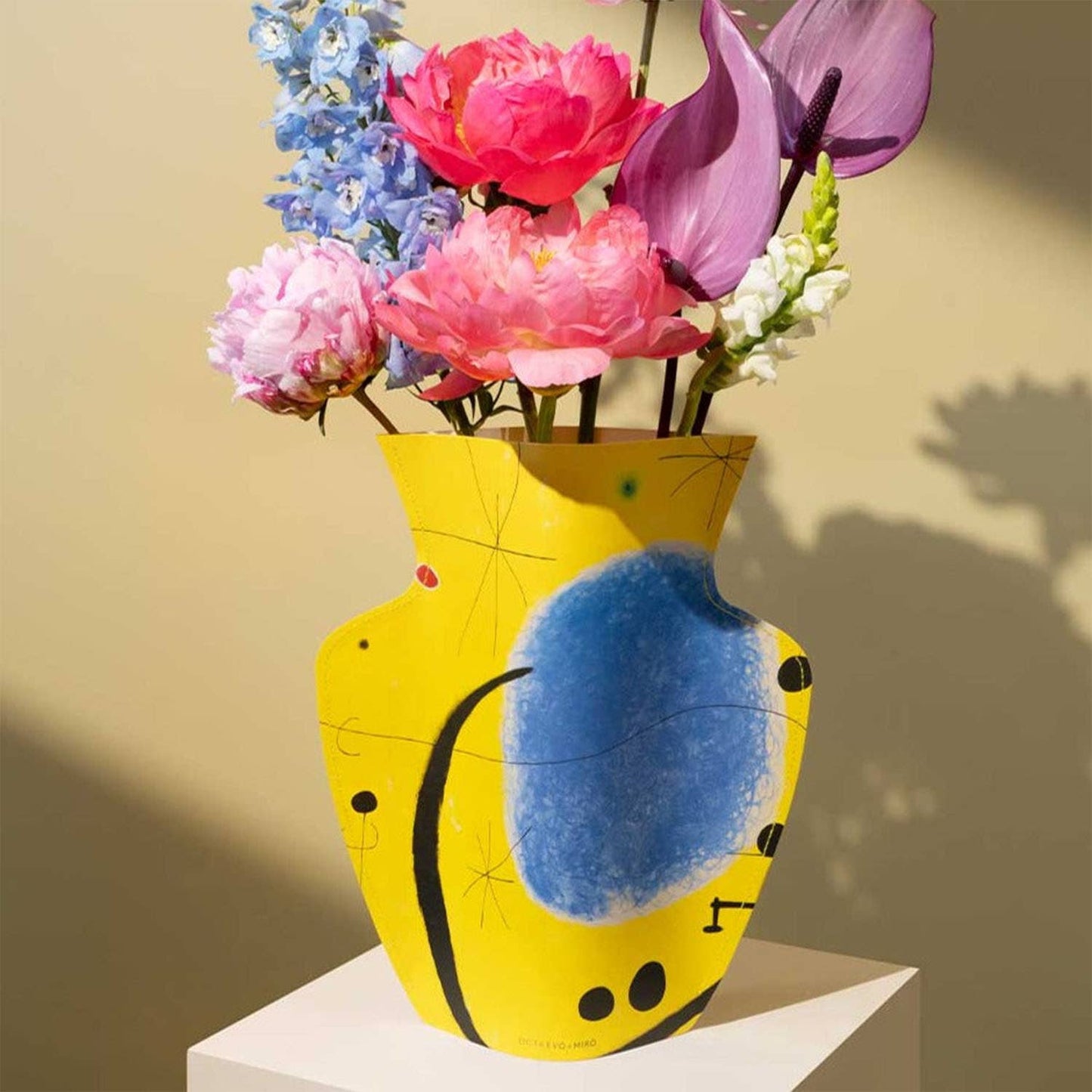OCTAEVO Miró Paper Vase - Yellow, Flower Vase & Card Set